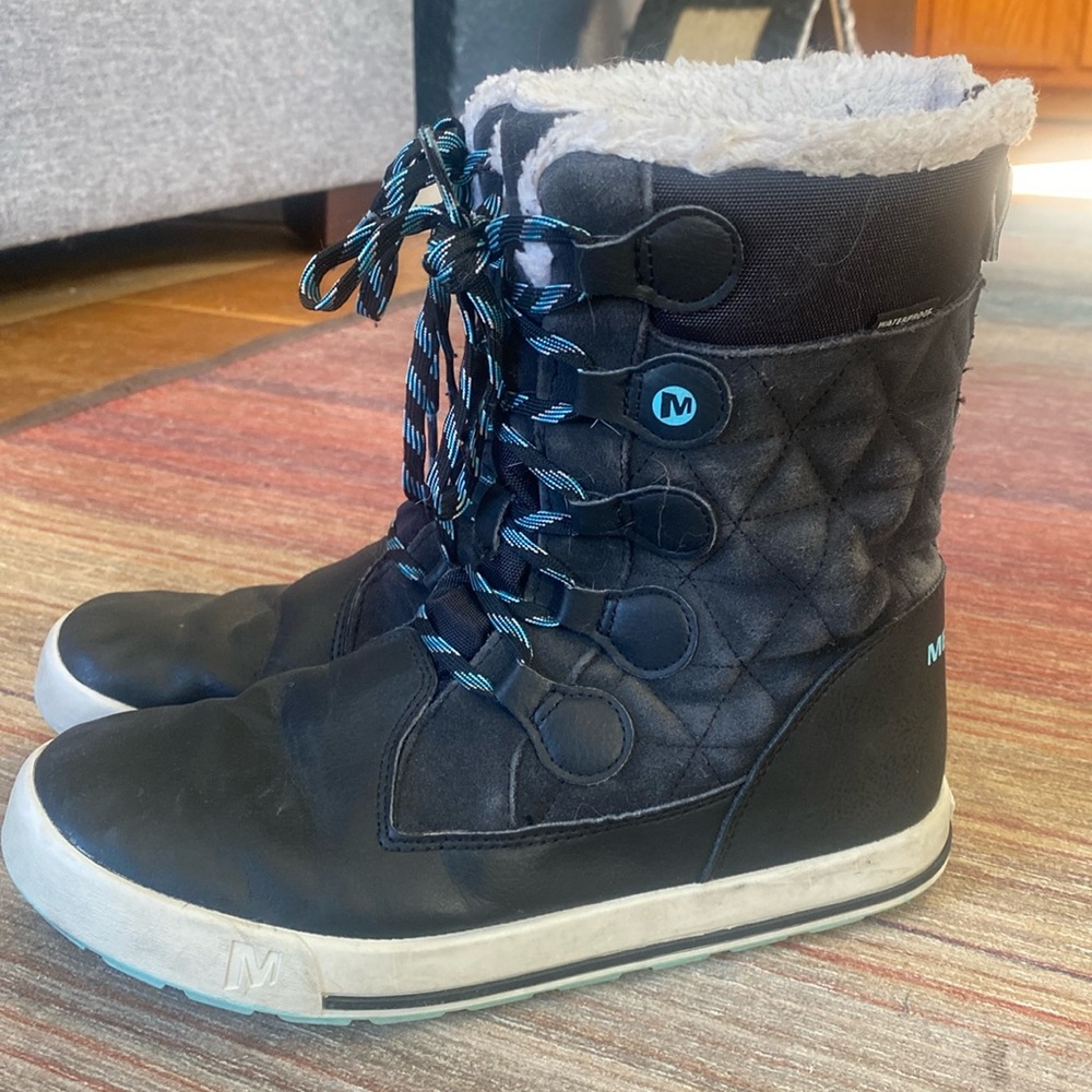 Merrell Black Boots Ladies Size 6 M Suede Leather